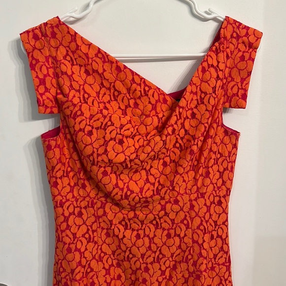 Black Halo Dresses & Skirts - Black Halo Pink & Orange Lace ‘Raschel’ Dress